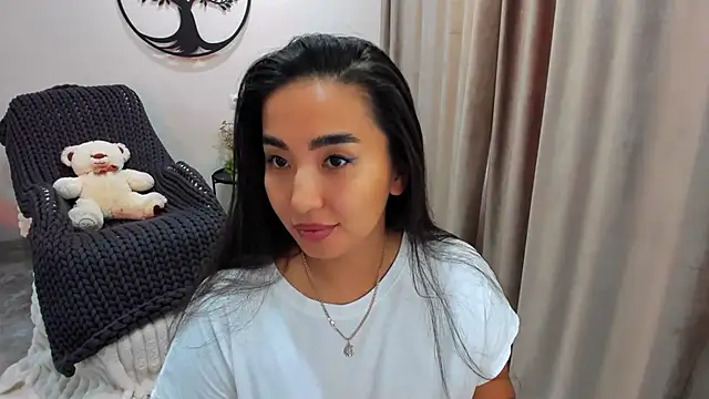 worldofkim online show from October 22, 2025, 6:35 am