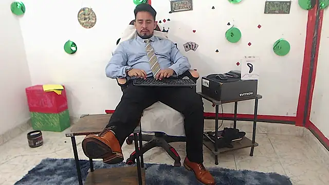 Snapshot of KalethBigDick chatting on June 28, 2026, 4:19 am KalethBigDick online show from June 28, 2026, 4:19 am