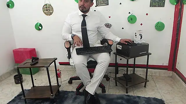 Snapshot of KalethBigDick chatting on July 28, 2026, 3:43 pm KalethBigDick online show from July 28, 2026, 3:43 pm