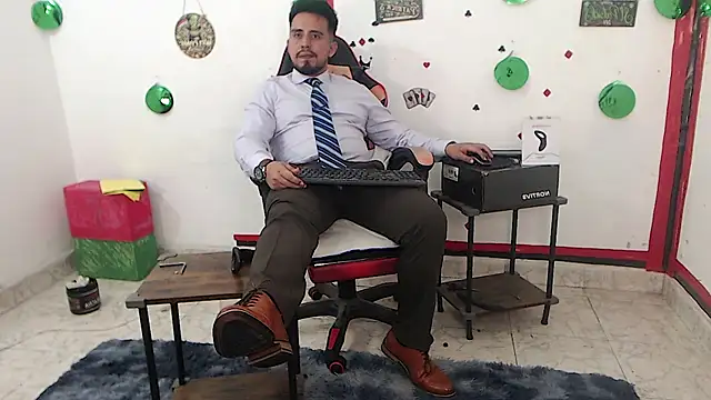 Snapshot of KalethBigDick chatting on June 24, 2026, 11:42 am KalethBigDick online show from June 24, 2026, 11:42 am