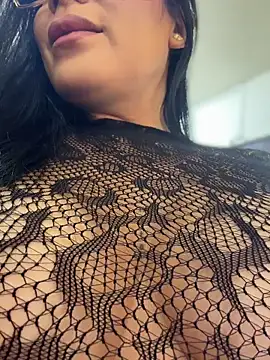 Miah gomez  online show from April 24, 2026, 6:21 pm