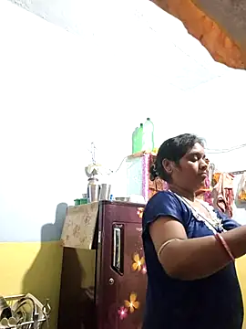 priyadarshiPRIYASEXCPL223 online show from May 27, 2026, 1:57 am