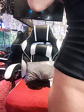 Luiza Hammer online show from March 19, 2025, 4:45 pm