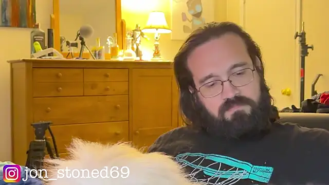 Snapshot of Seraph_De_La_Luna chatting on June 12, 2026, 5:49 am Seraph De La Luna online show from June 12, 2026, 5:49 am