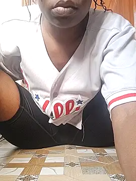 pearl7979 online show from November 16, 2025, 7:24 am