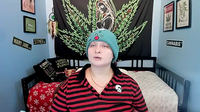 Snapshot of Chloenightmare chatting on September 13, 2025, 1:44 pm Chloenightmare online show from September 13, 2025, 1:44 pm