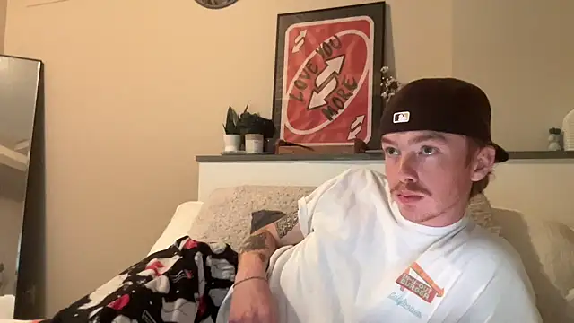 younghungginger online show from March 3, 2025, 2:54 am