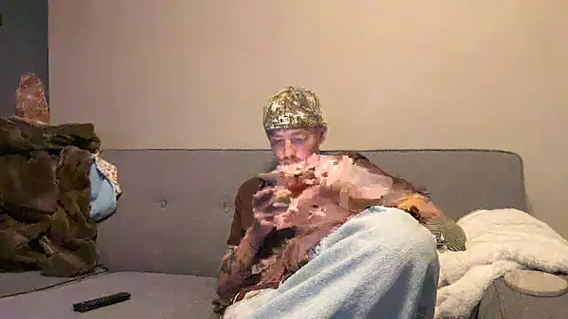 younghungginger online show from November 17, 2025, 11:42 pm