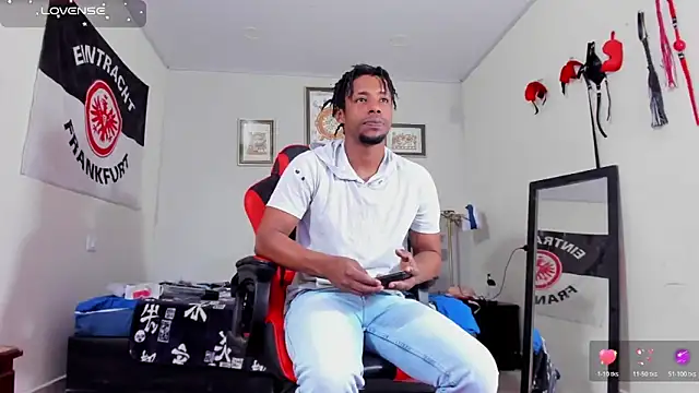 AlejoKhalifa  online show from November 22, 2025, 11:58 pm