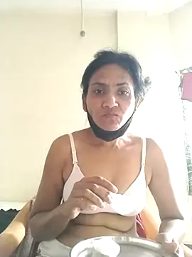 Snapshot of sunita6009 chatting on July 5, 2026, 4:30 am sunita6009 online show from July 5, 2026, 4:30 am