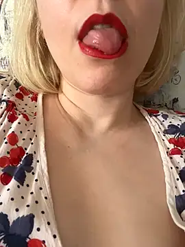 Yourdirtybitch online show from September 25, 2025, 7:36 am