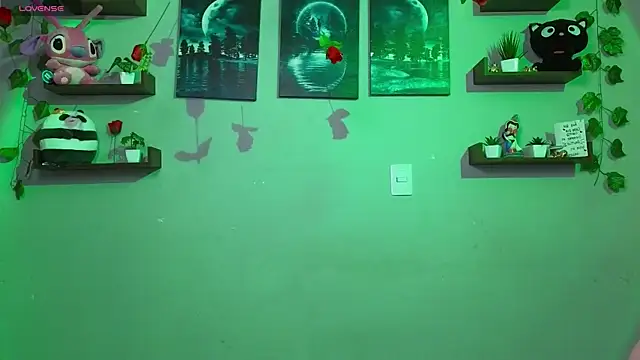 macey elliot  online show from March 17, 2025, 2:12 pm