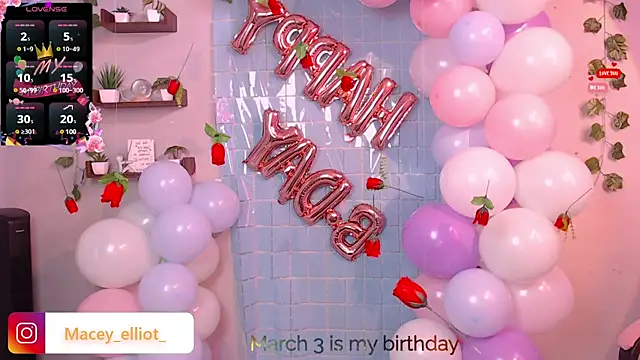 macey elliot  online show from March 3, 2025, 1:12 pm