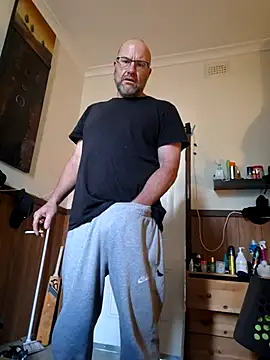 Scoobeysnacks online show from June 14, 2026, 2:19 am