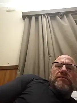 Scoobeysnacks online show from June 17, 2026, 12:37 pm