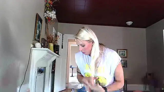 Glamazonx online show from September 28, 2025, 8:16 pm