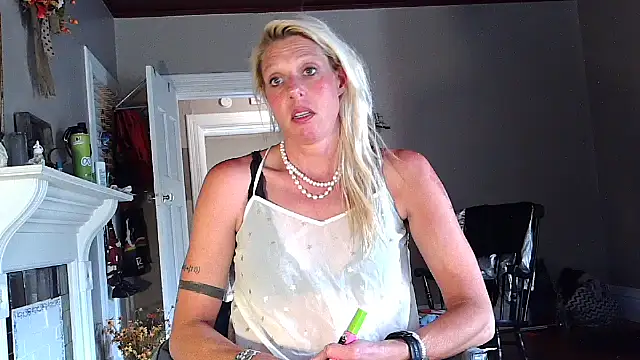 Glamazonx online show from September 12, 2025, 4:29 pm