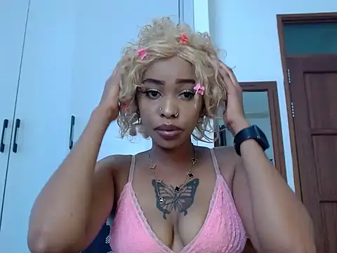 Snapshot of queencydoll chatting on March 28, 2026, 7:20 am queencydoll online show from March 28, 2026, 7:20 am