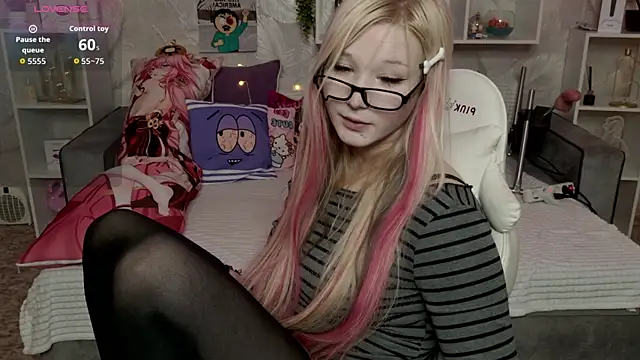 MeowkaKitty online show from May 2, 2026, 1:44 am