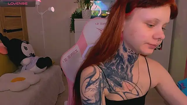 Britney Lynch online show from November 7, 2025, 9:52 pm