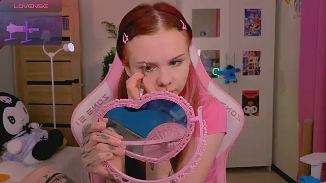 Britney Lynch online show from November 10, 2025, 8:03 pm