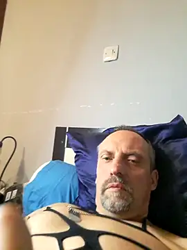 Snapshot of olivier59930 chatting on December 8, 2024, 6:06 pm olivier59930 online show from December 8, 2024, 6:06 pm