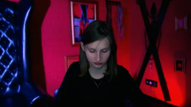 EllaHorton online show from September 11, 2025, 4:40 pm