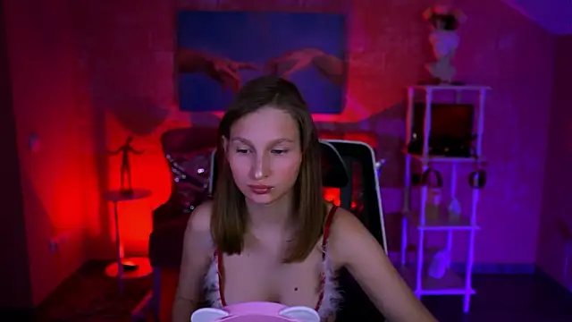 EllaHorton online show from February 8, 2026, 5:32 pm