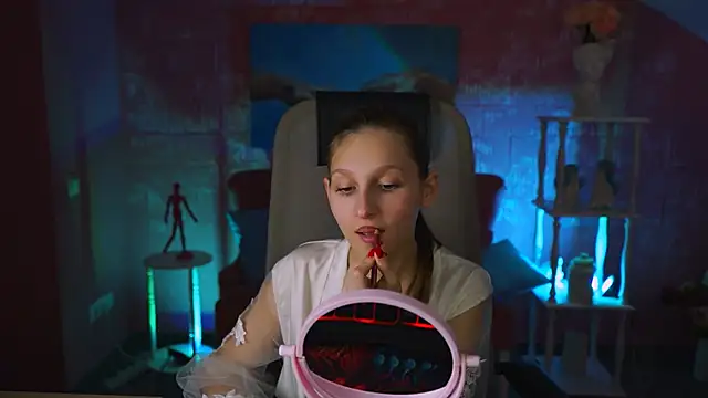 EllaHorton online show from February 9, 2025, 5:08 am