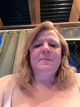 jusichka online show from May 5, 2026, 6:00 pm