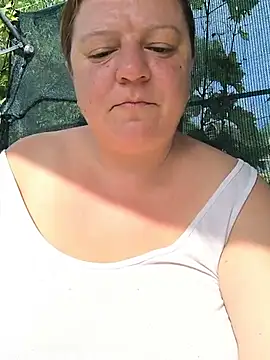 Snapshot of jusichka chatting on July 6, 2026, 6:20 am jusichka online show from July 6, 2026, 6:20 am