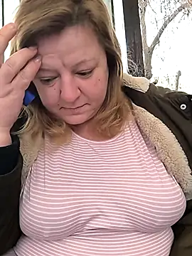 jusichka online show from December 17, 2025, 8:19 am