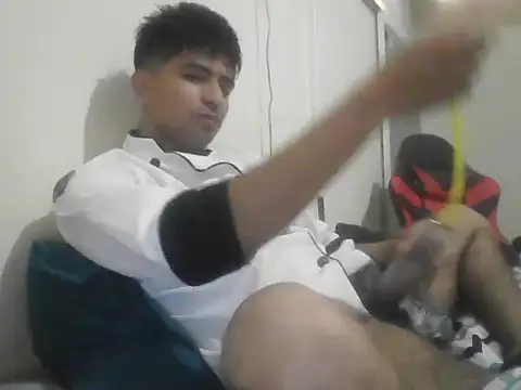 Snapshot of yObal-hot chatting on January 17, 2026, 4:49 am yObal-hot online show from January 17, 2026, 4:49 am