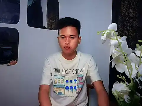 Asiantwink21 online show from October 1, 2025, 4:11 pm