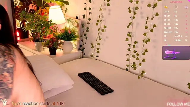 CarlyMilton online show from August 7, 2026, 9:21 pm