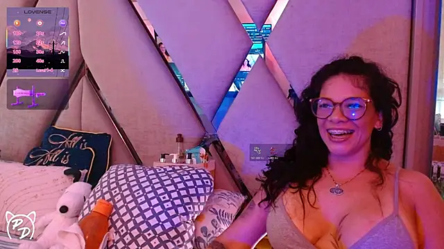paula daniela1 online show from July 16, 2026, 9:45 pm