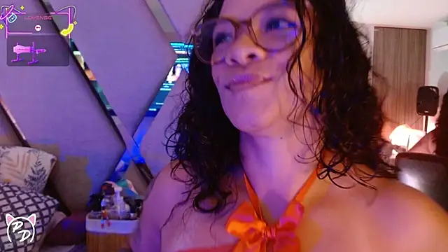 paula daniela1 online show from June 15, 2026, 9:47 pm