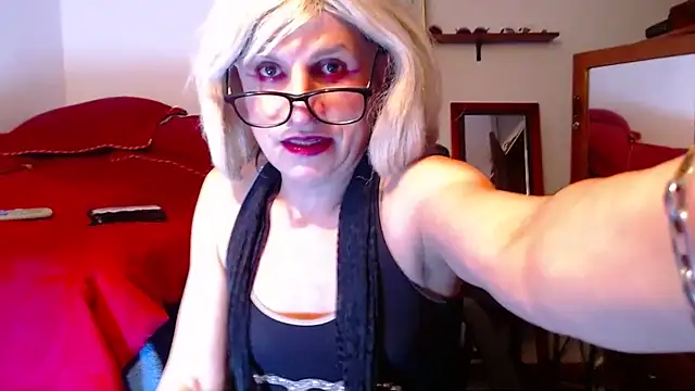 LorenJade online show from August 8, 2026, 7:26 am