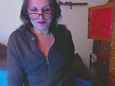 Snapshot of LorenJade chatting on March 15, 2026, 9:27 am LorenJade online show from March 15, 2026, 9:27 am