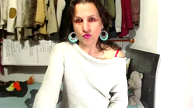 Snapshot of LorenJade chatting on March 11, 2026, 7:13 am LorenJade online show from March 11, 2026, 7:13 am