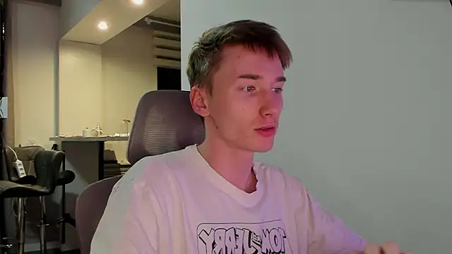 Snapshot of vibemygirl chatting on February 11, 2026, 12:38 pm vibemygirl online show from February 11, 2026, 12:38 pm