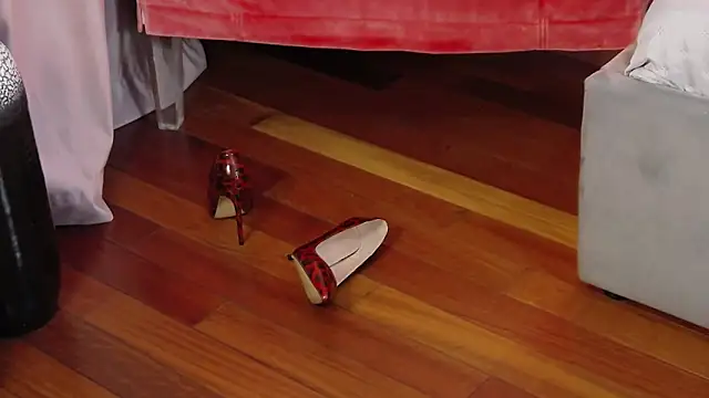 AryaEve online show from September 29, 2025, 5:36 am