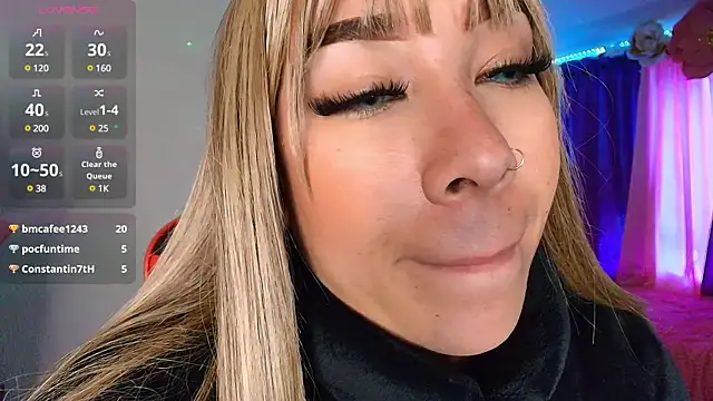 leahtemptation3 online show from February 26, 2025, 2:38 pm