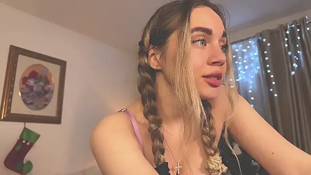 hotexclusive  online show from January 10, 2025, 5:37 am