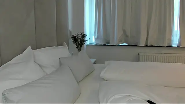 smileybabe online show from February 26, 2025, 3:43 pm