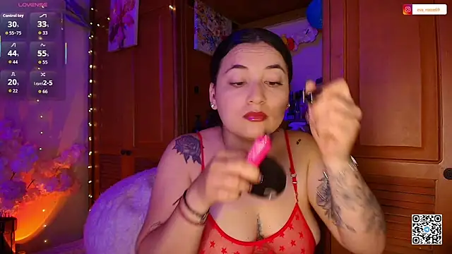 Snapshot of eva_rosse69 chatting on May 27, 2026, 12:12 pm eva rosse69 online show from May 27, 2026, 12:12 pm