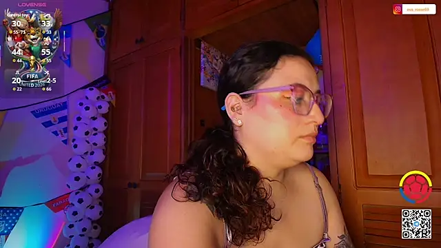 Snapshot of eva_rosse69 chatting on July 8, 2026, 12:06 pm eva rosse69 online show from July 8, 2026, 12:06 pm