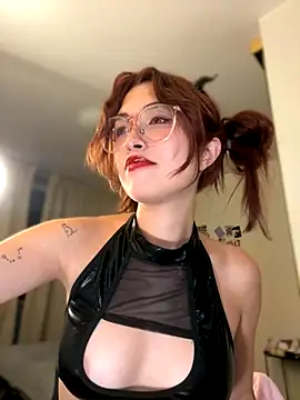 Evangeline Lawrence  online show from October 8, 2025, 7:25 pm