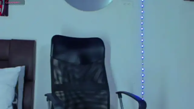 Snapshot of MikeRoss7777 chatting on February 7, 2025, 11:03 pm MikeRoss7777 online show from February 7, 2025, 11:03 pm