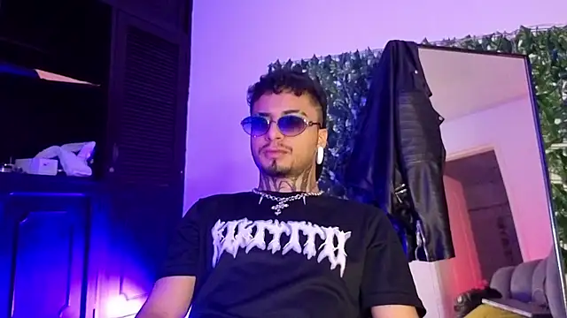 JuanCamiilo 66 online show from June 21, 2026, 12:16 am
